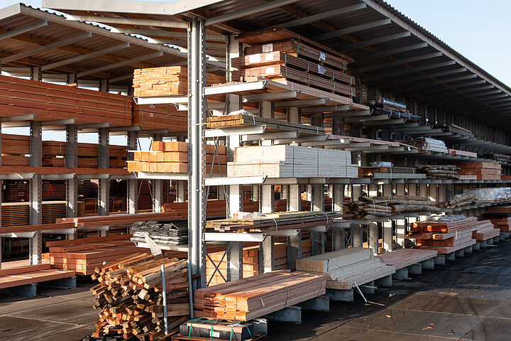 Cantilever racking galvanised for outside storage
